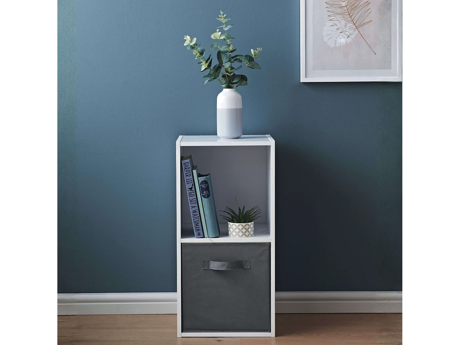 Prateleira baixa April com 1 gaveta de tecido e 1 compartimento aberto, 30x60x28 cm, melamina.