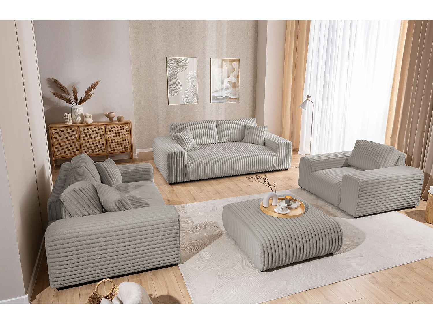 Repose-pieds en velours côtelé pelucheux gris clair, offrant un agréable confort d’assise MOLLIS