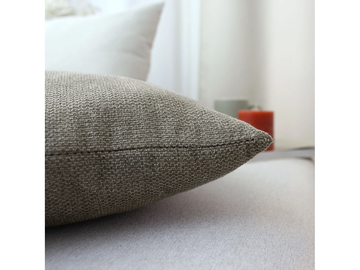 2 coussins canapé carré, déhoussable, beige foncé chiné, velours chenillé tramé, collection lagarta