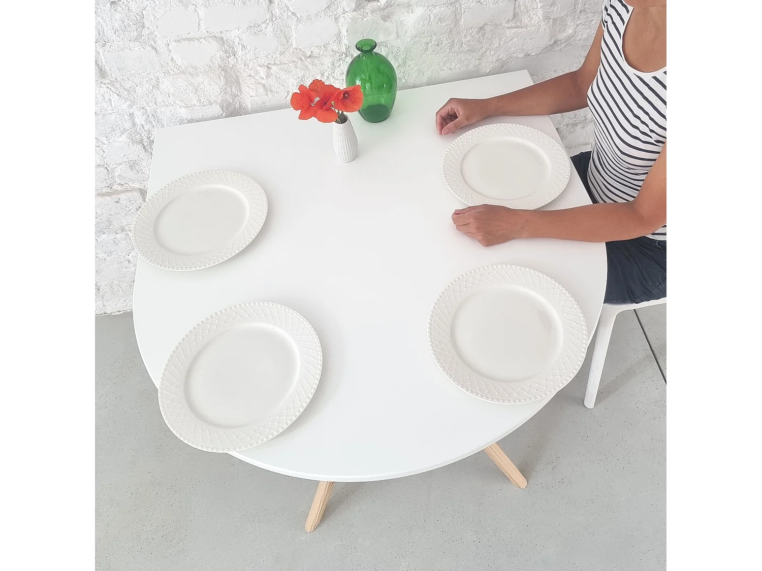 Table demi-ovale à manger 80x80 cm, 3 personnes, MDF Vert Sauge | frêne