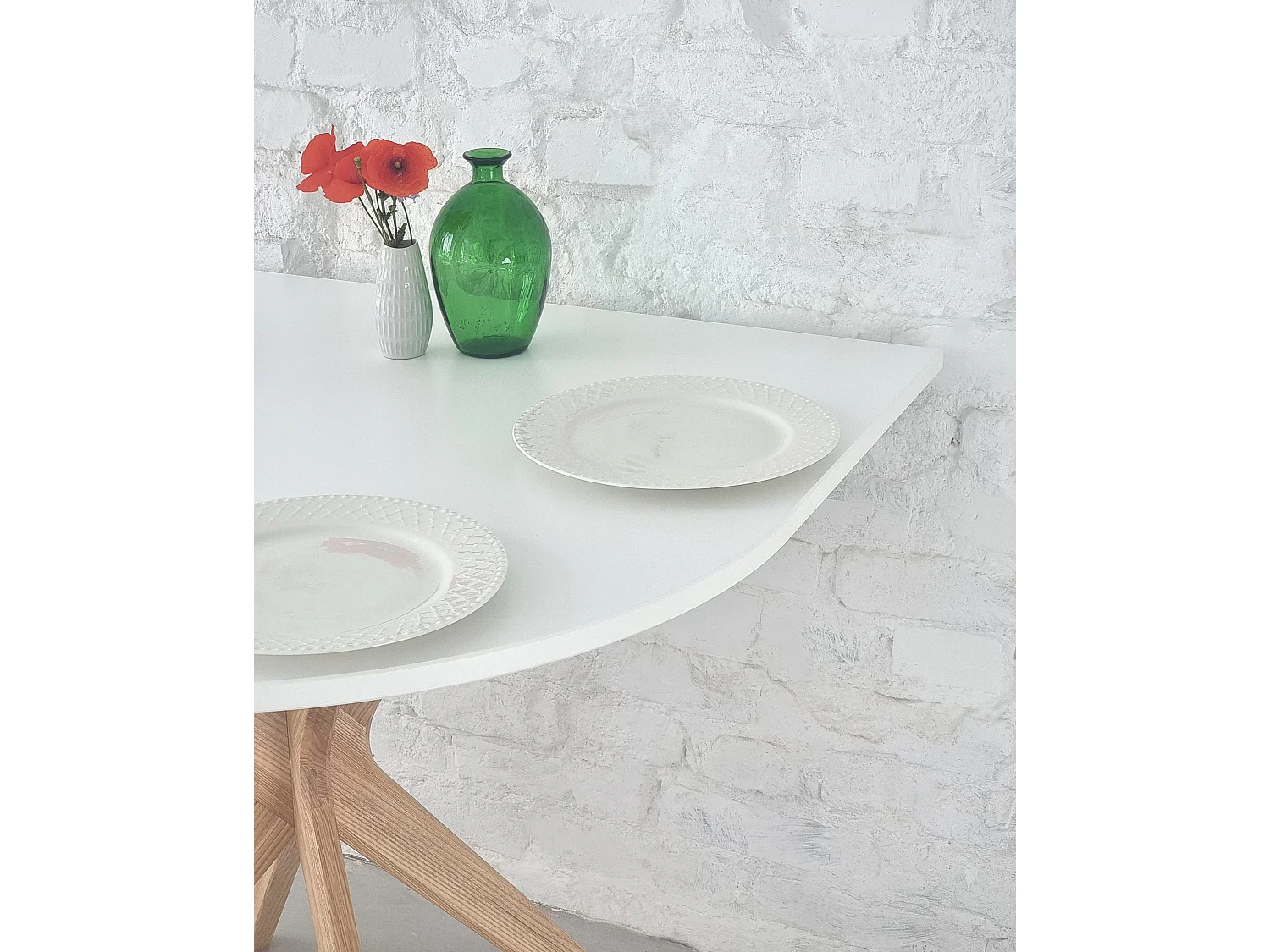 Halvoval spisebord 80x80 cm, 3 personer, MDF Hvid | ask bejdset eg