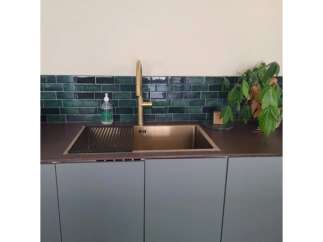 Faltbarer Geschirrabtropfständer 43 x 31 aus Edelstahl und Silikon schwarz Essebagno