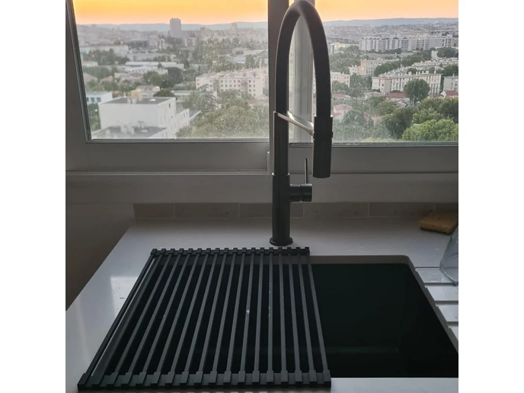 Faltbarer Geschirrabtropfständer 43 x 31 aus Edelstahl und Silikon schwarz Essebagno