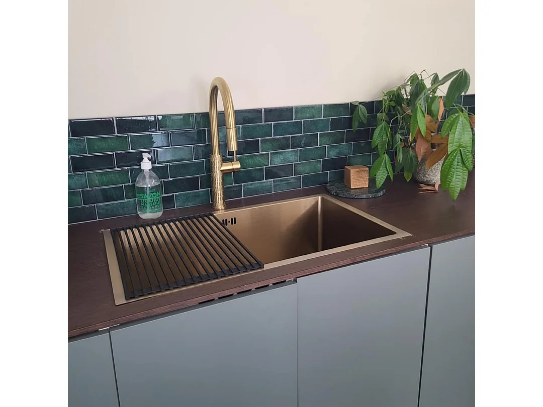 Faltbarer Geschirrabtropfständer 43 x 31 aus Edelstahl und Silikon schwarz Essebagno