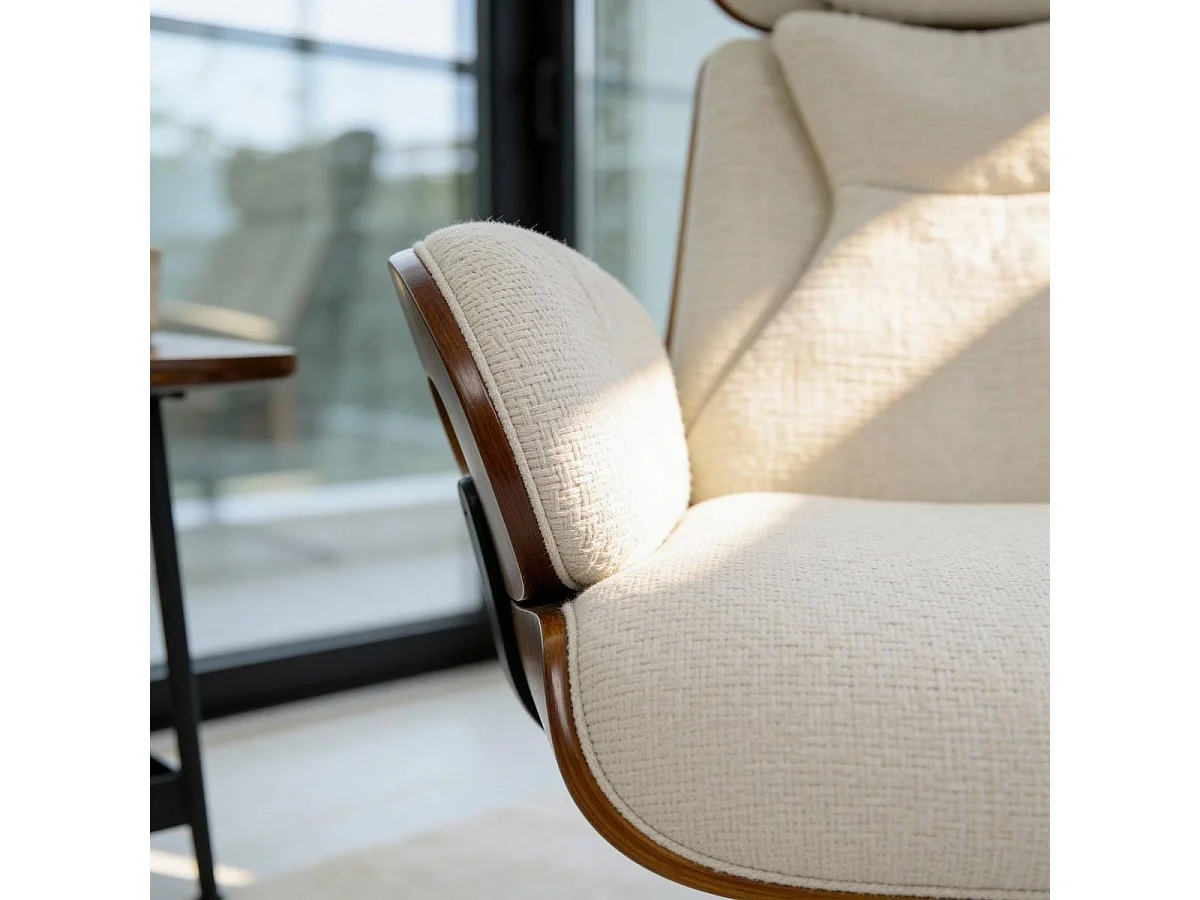 Fauteuil avec repose-pieds en tissu écru et bois foncé Elowen