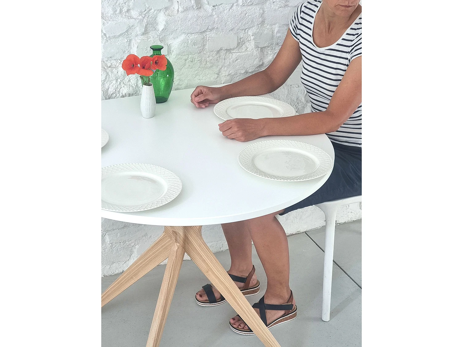 Table demi-ovale à manger 90x90 cm, 4 personnes, MDF Beige Brun | frêne teinté chêne