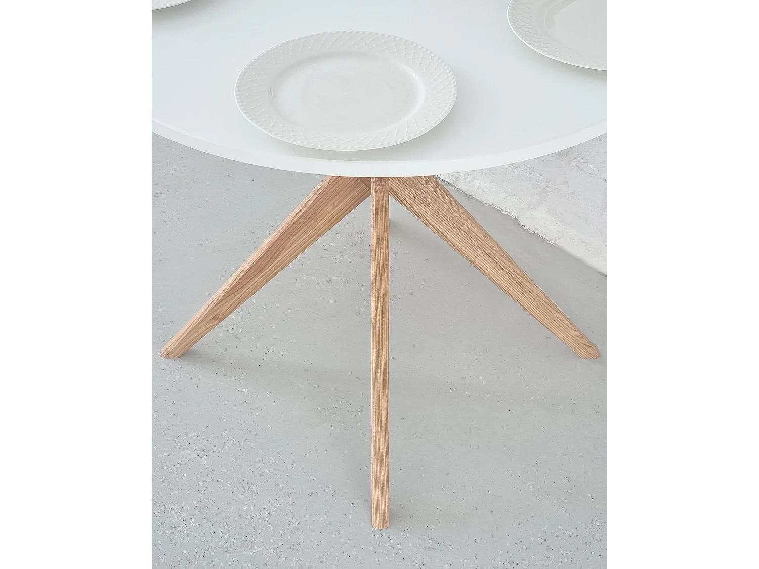 Halbovaler Esstisch 90x90 cm, 4 Personen, MDF Perlweiß | Esche gebeizt Eiche