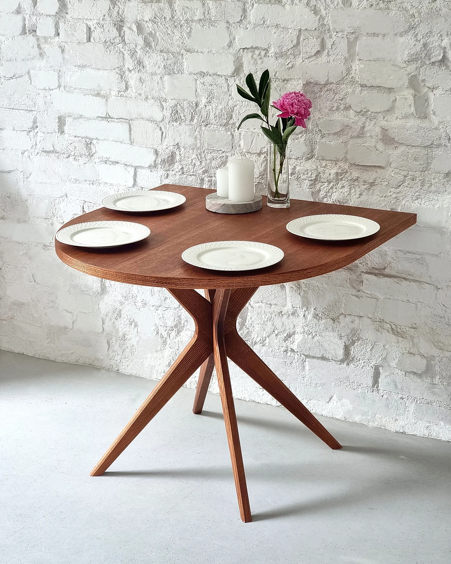 Table demi-ovale à manger 90x90 cm, 4 personnes Jubi Chêne
