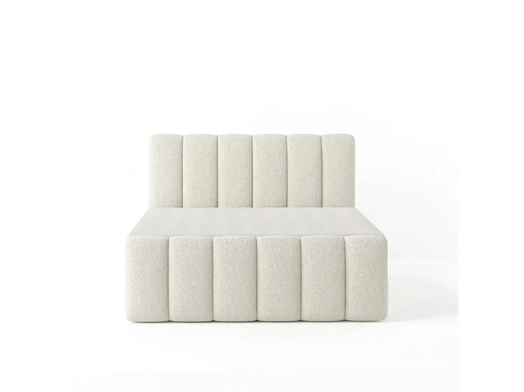 Élégant lit tapissé KORA 180x200 cm en tissu CENTAUR 1 blanc cassé.