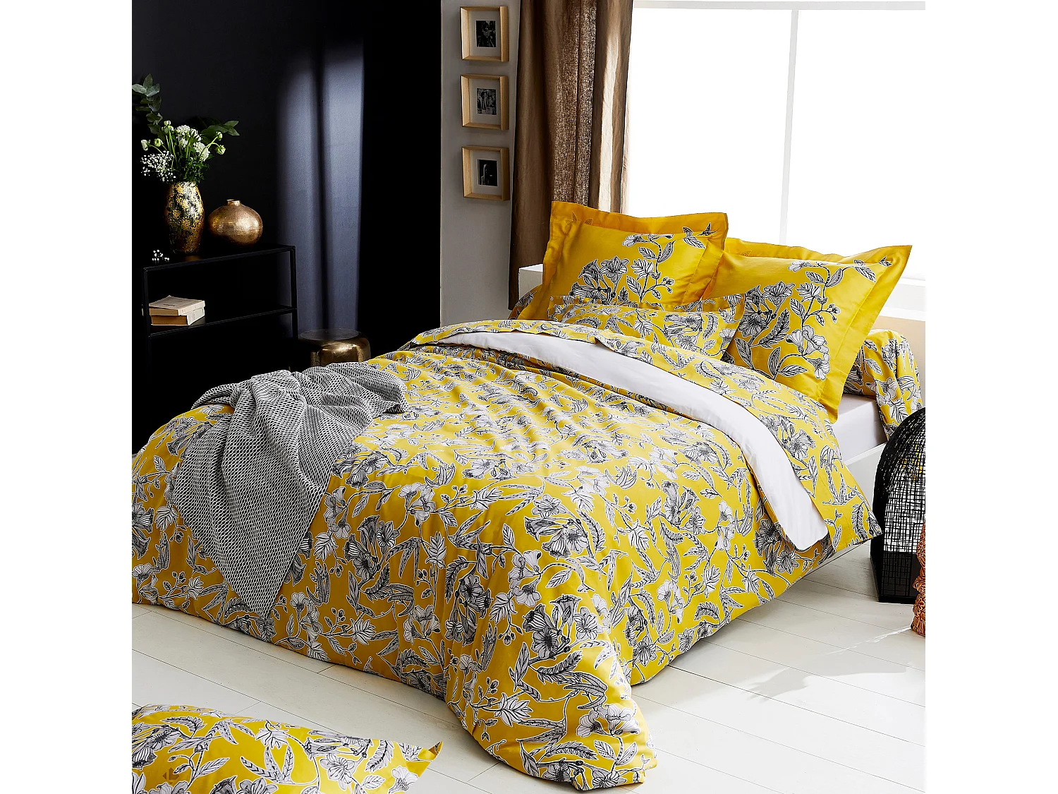 Parure de lit 200x200 cm satin de coton BOTANIC jaune soleil