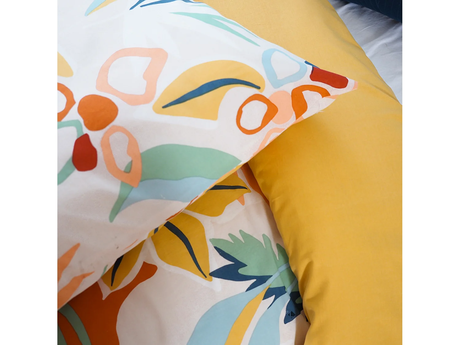 Parure de lit 240x220 cm coton BCI adouci LUCIA Jaune Cobalt 3 pièces