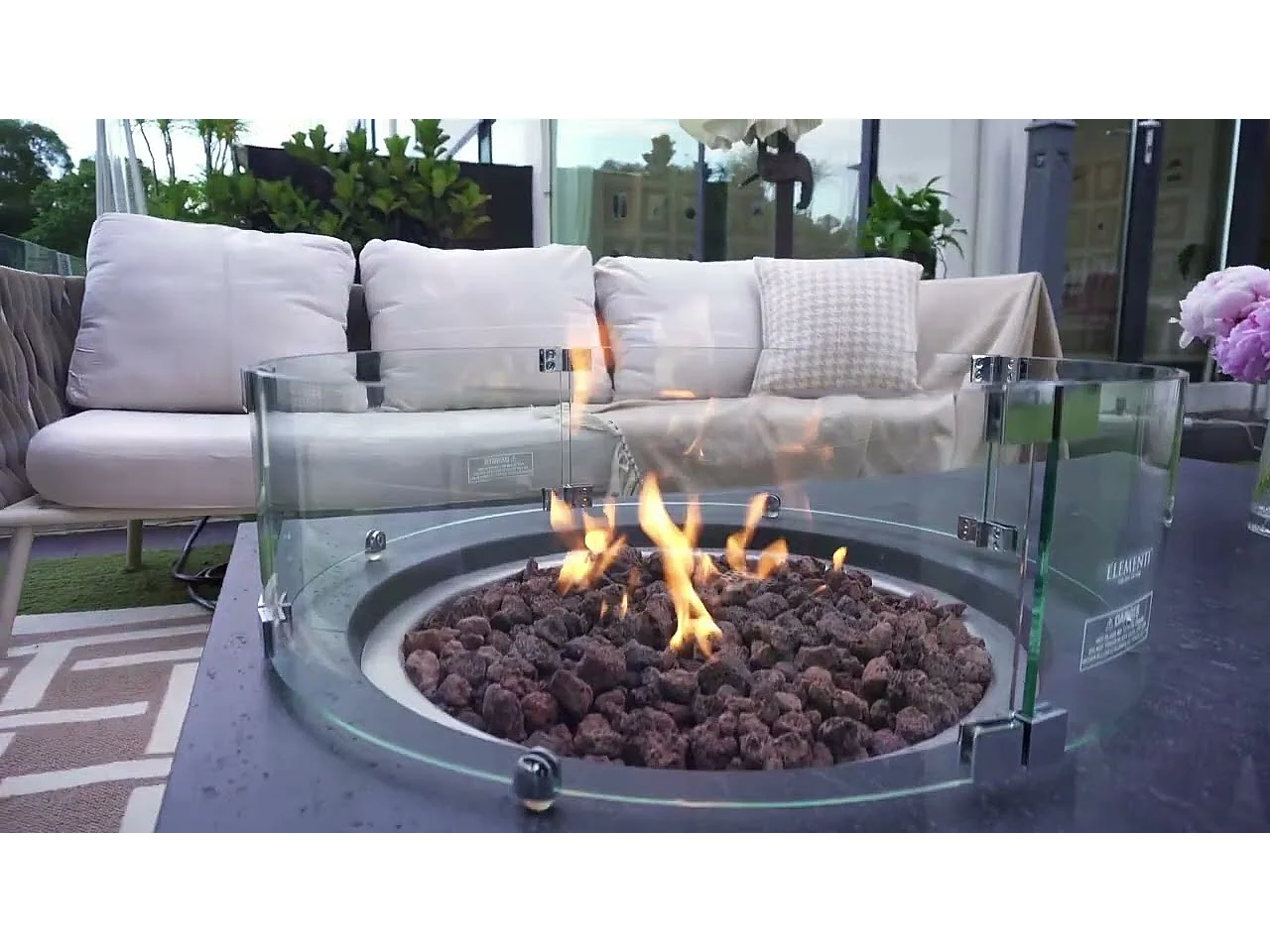 Ensemble braséro à gaz Metropolis 4 pcs - béton fibré, avec pare-vent et caches