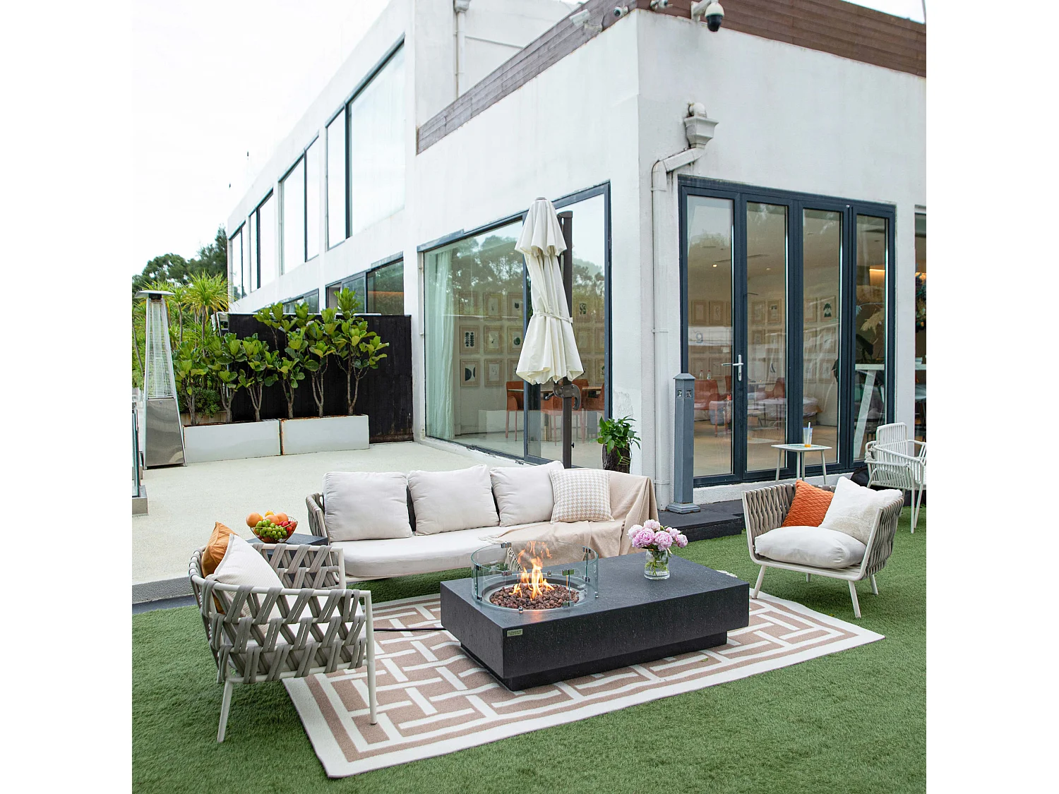 Ensemble braséro à gaz Metropolis 4 pcs - béton fibré, avec pare-vent et caches