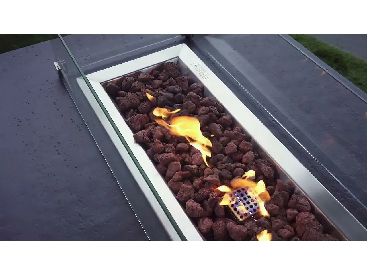 Table braséro à gaz HAMPTON en béton fibré - 142x35x35 cm