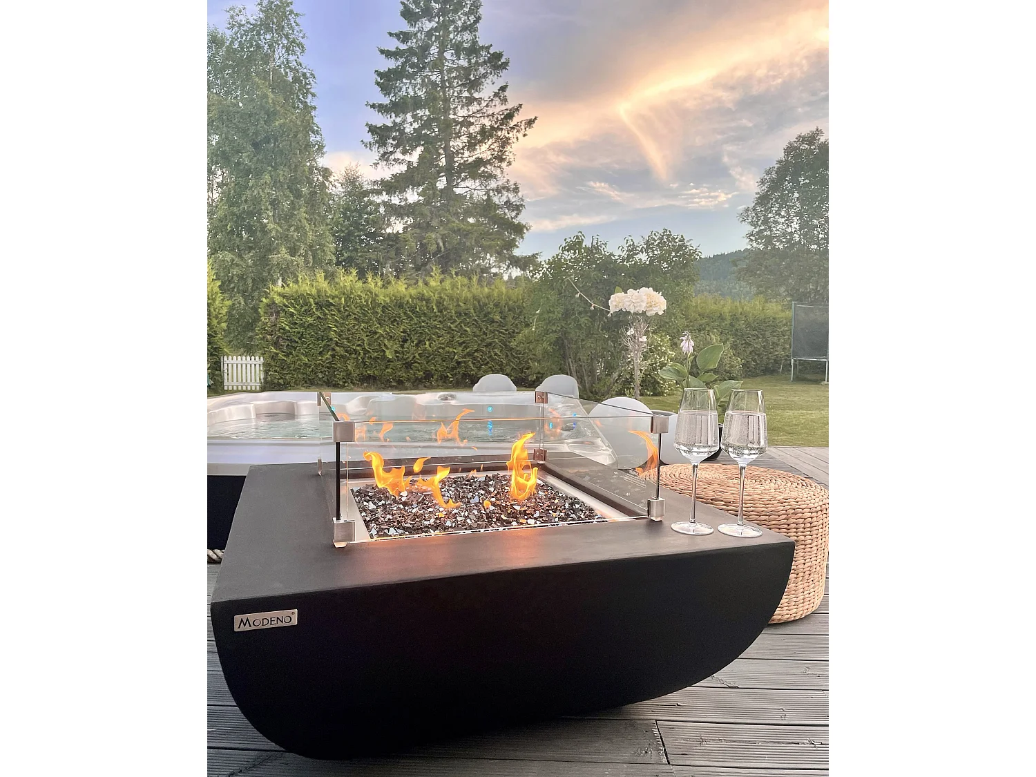 Ensemble braséro à gaz Aurora 4 pcs - béton fibré, avec pare-vent et caches