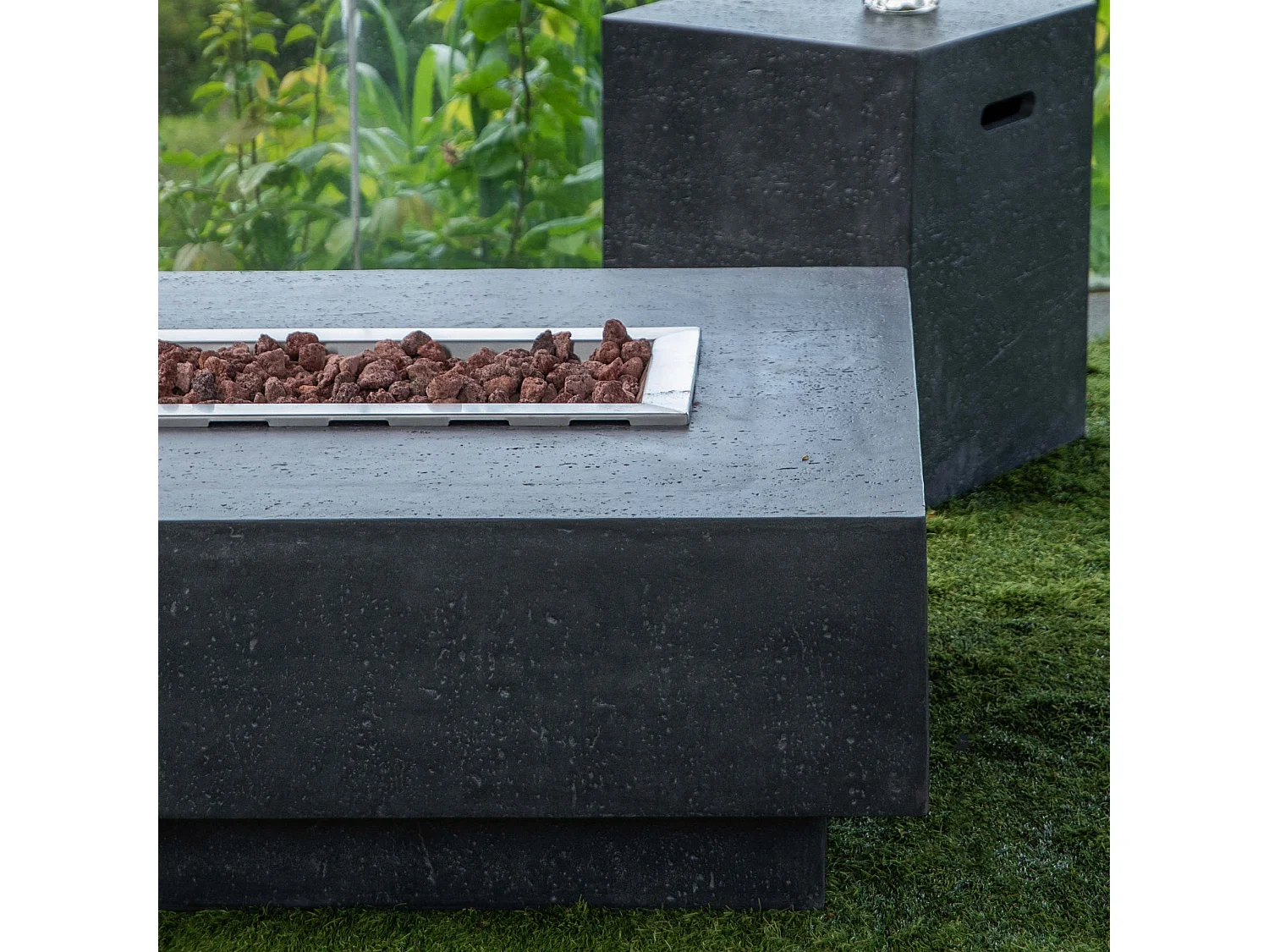 Ensemble braséro à gaz HAMPTON 4 pcs - béton fibré, avec pare-vent et caches