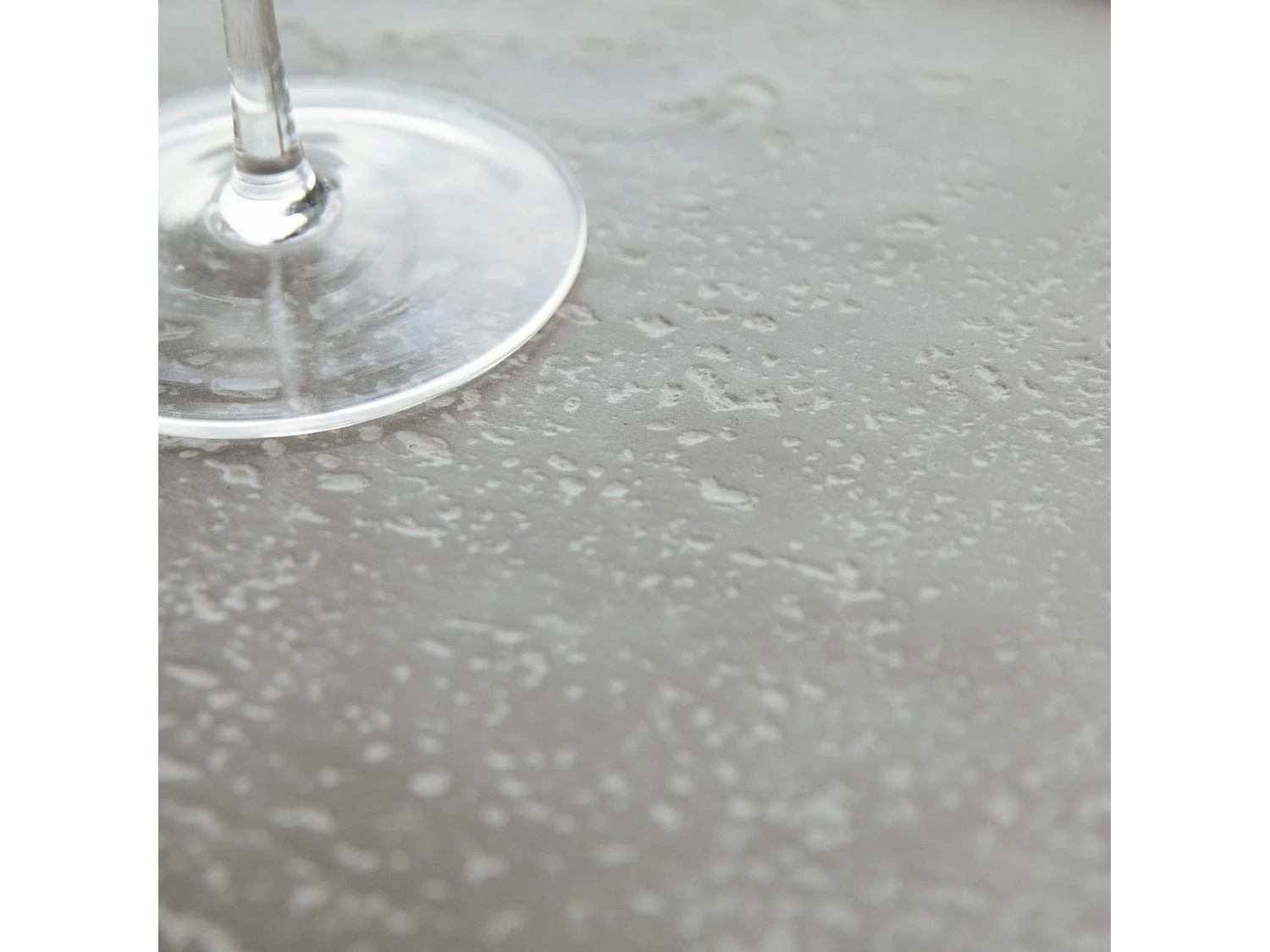 Ensemble braséro à gaz HAMPTON 4 pcs - béton fibré, avec pare-vent et caches