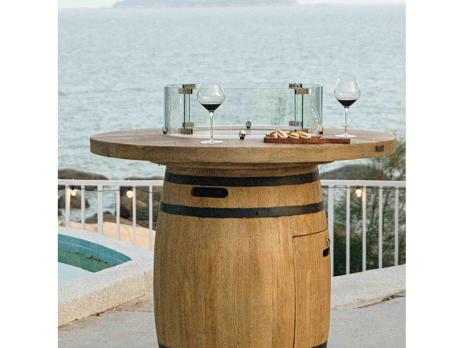 Mange-debout braséro à gaz LAFITE en béton - 122x122x110 cm