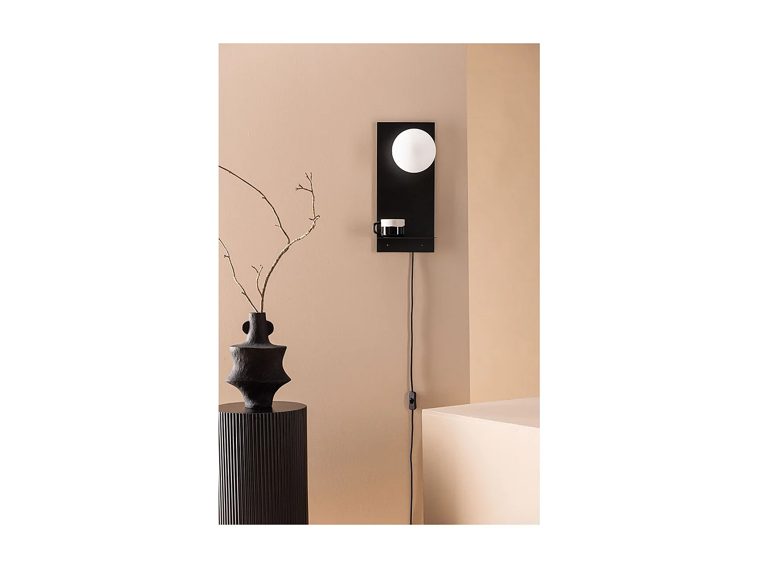 Lampada da parete Troyes Lighting 20x17x45cm nera.