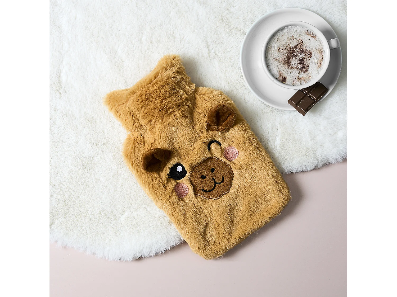 Bouillotte 1L imitation fourrure Capybara marron en polyester - The Concept Factory