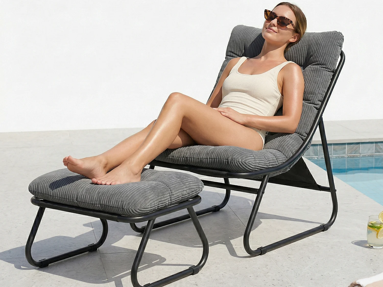 Fauteuil extérieur en acier avec coussin, pouf offert, chaise de jardin moderne pour terrasse et balcon