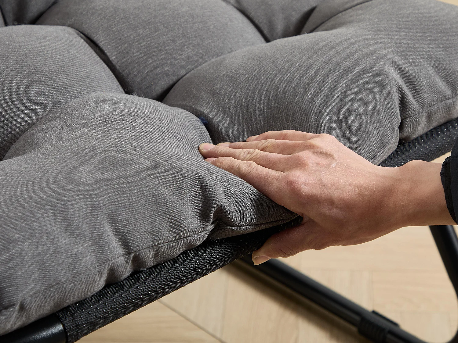 Fauteuil extérieur en acier avec coussin, pouf offert, chaise de jardin moderne pour terrasse et balcon