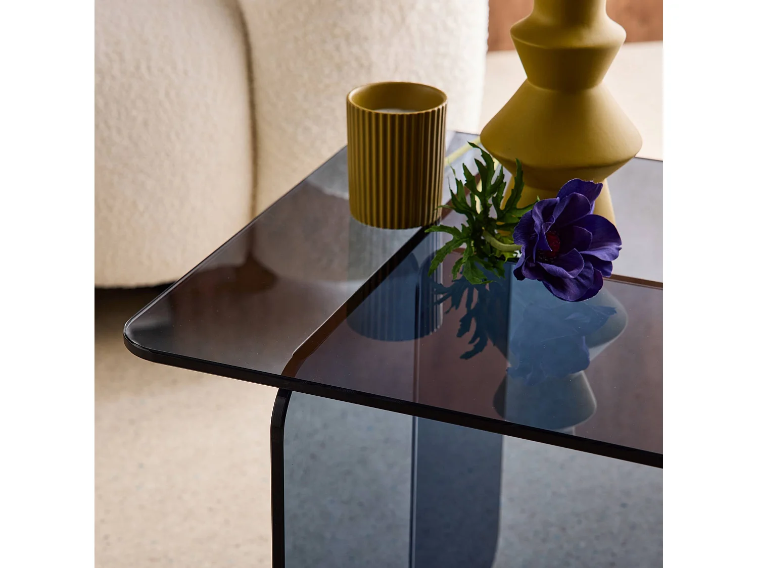 Mesita cuadrada de cristal templado azul gris