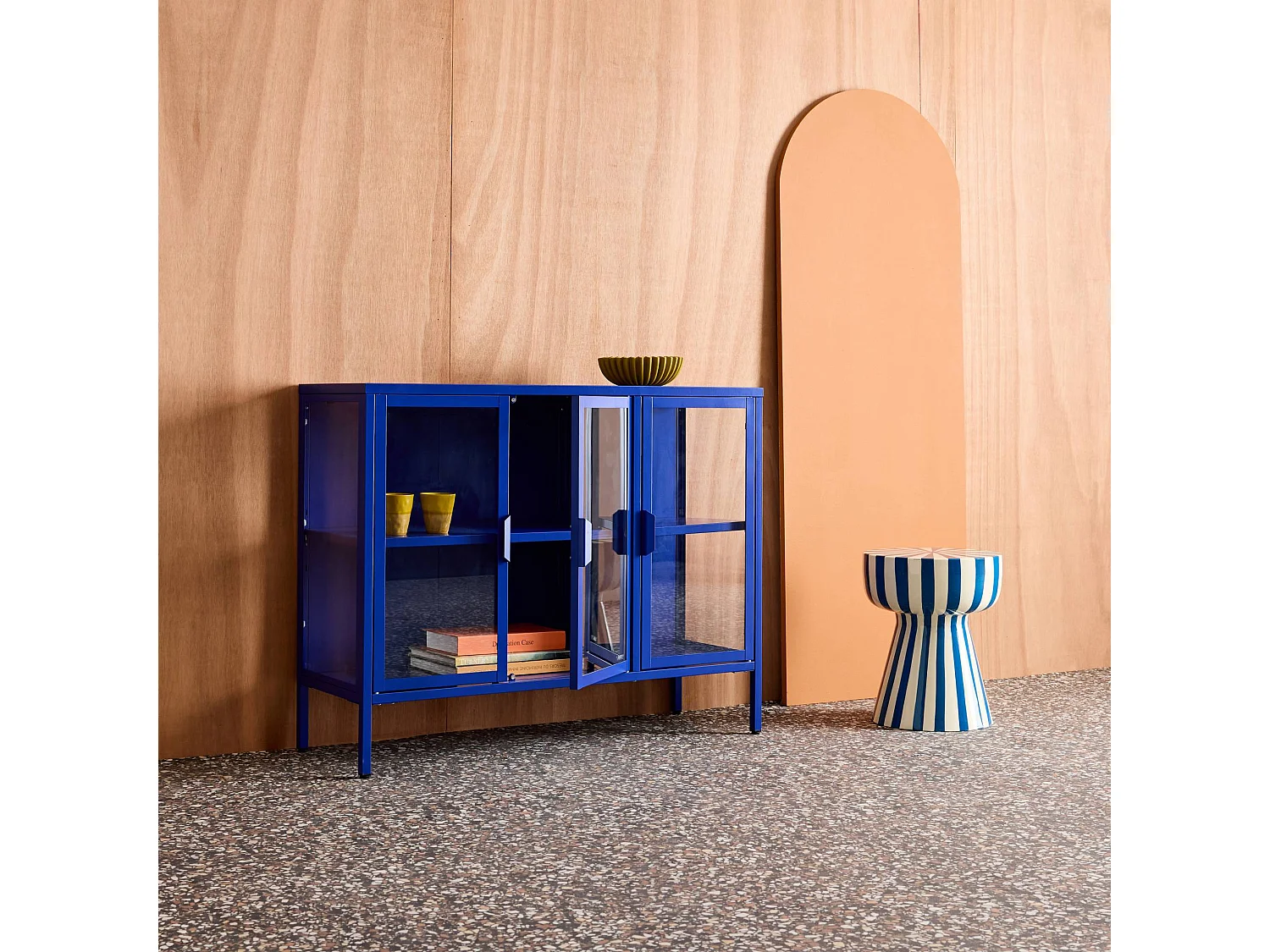 Buffet industriel métal et verre trempé 3 portes 100cm bleu - Arkansas