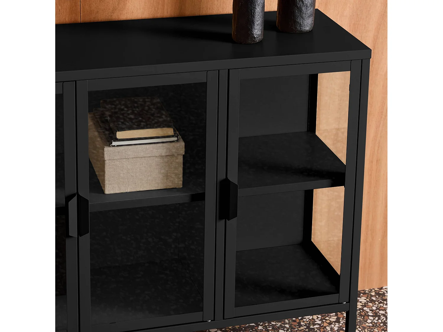 Aparador industrial de metal y vidrio templado 3 puertas, 100cm