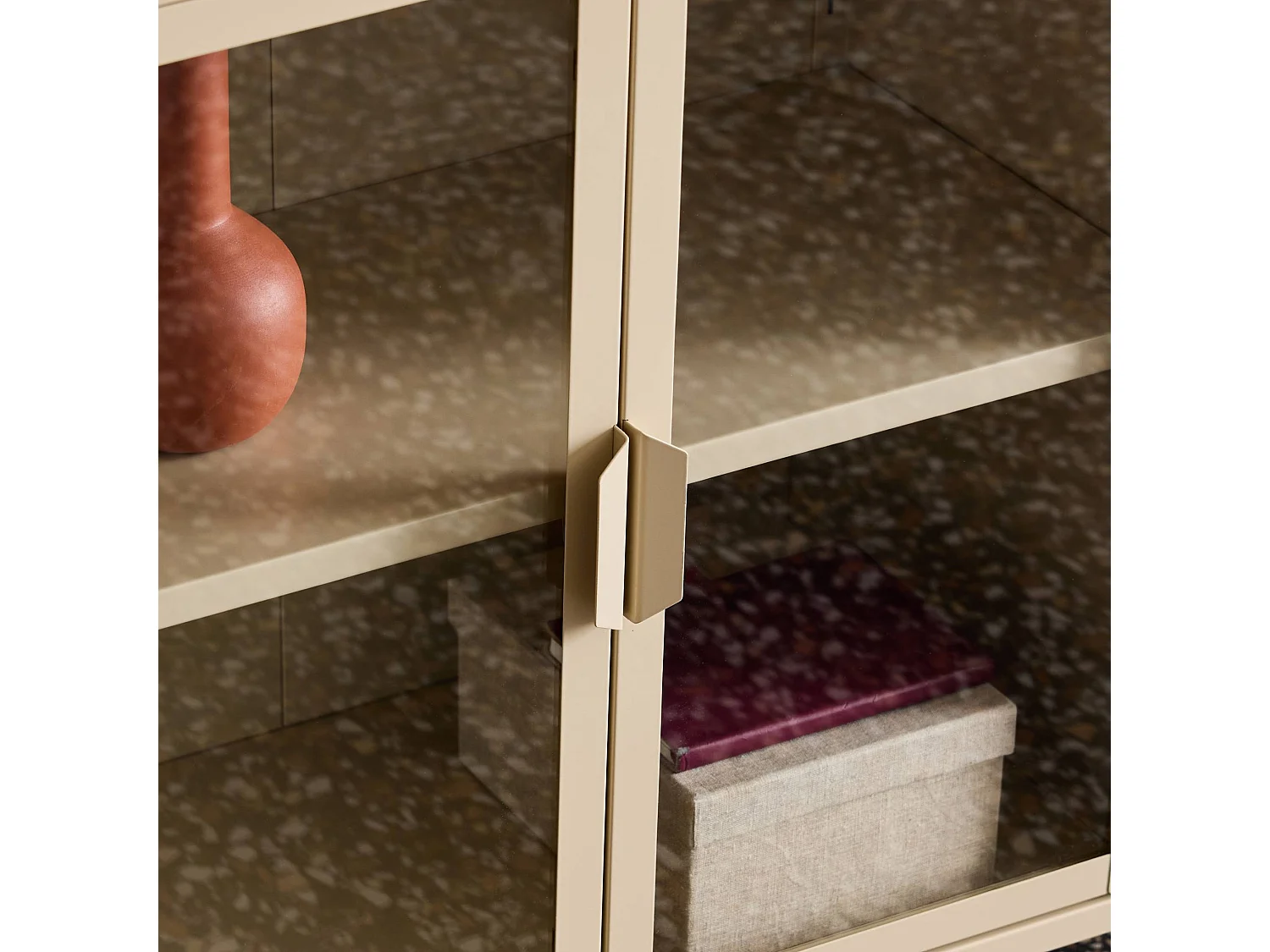 Buffet industriel métal et verre trempé 3 portes 100cm beige - Arkansas