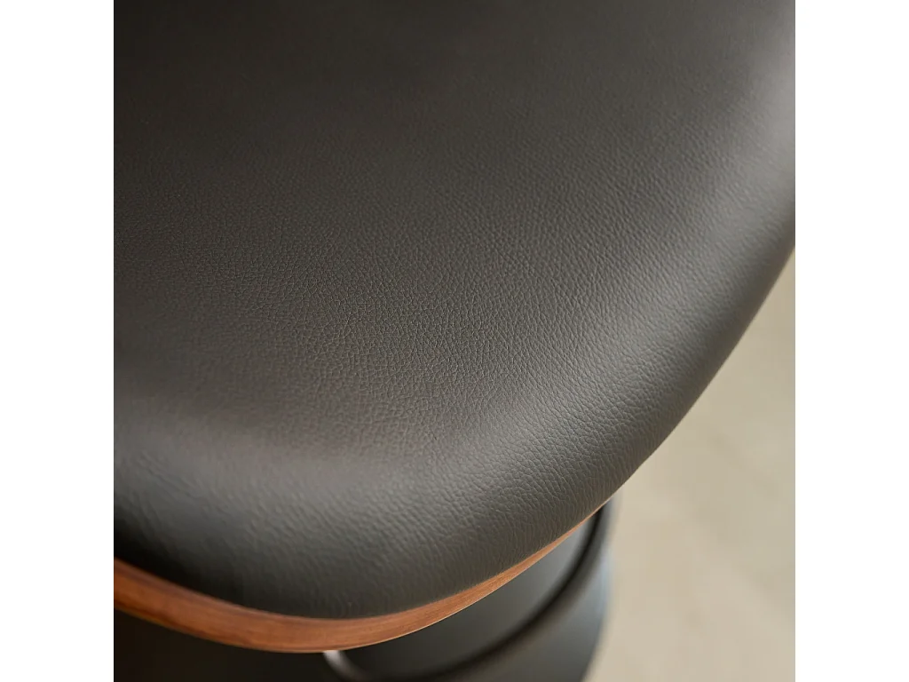 Set di 2 sgabelli da bar regolabile decorazione legno curvato e