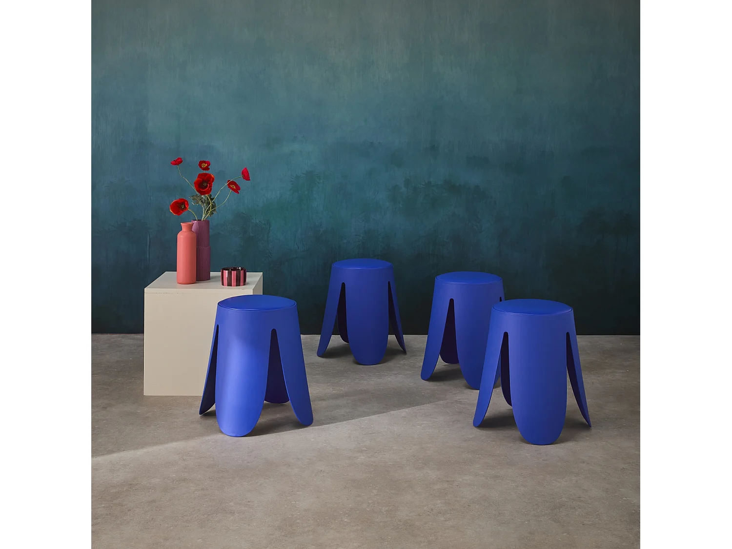 Set 4 sgabelli impilabili in ecopelle, blu