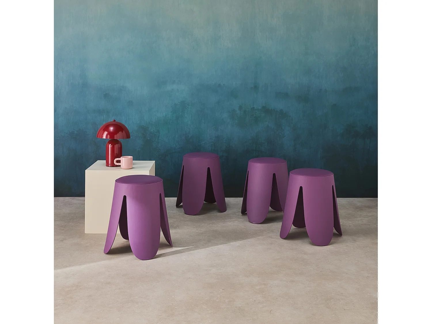 Set 4 sgabelli impilabili in ecopelle, viola