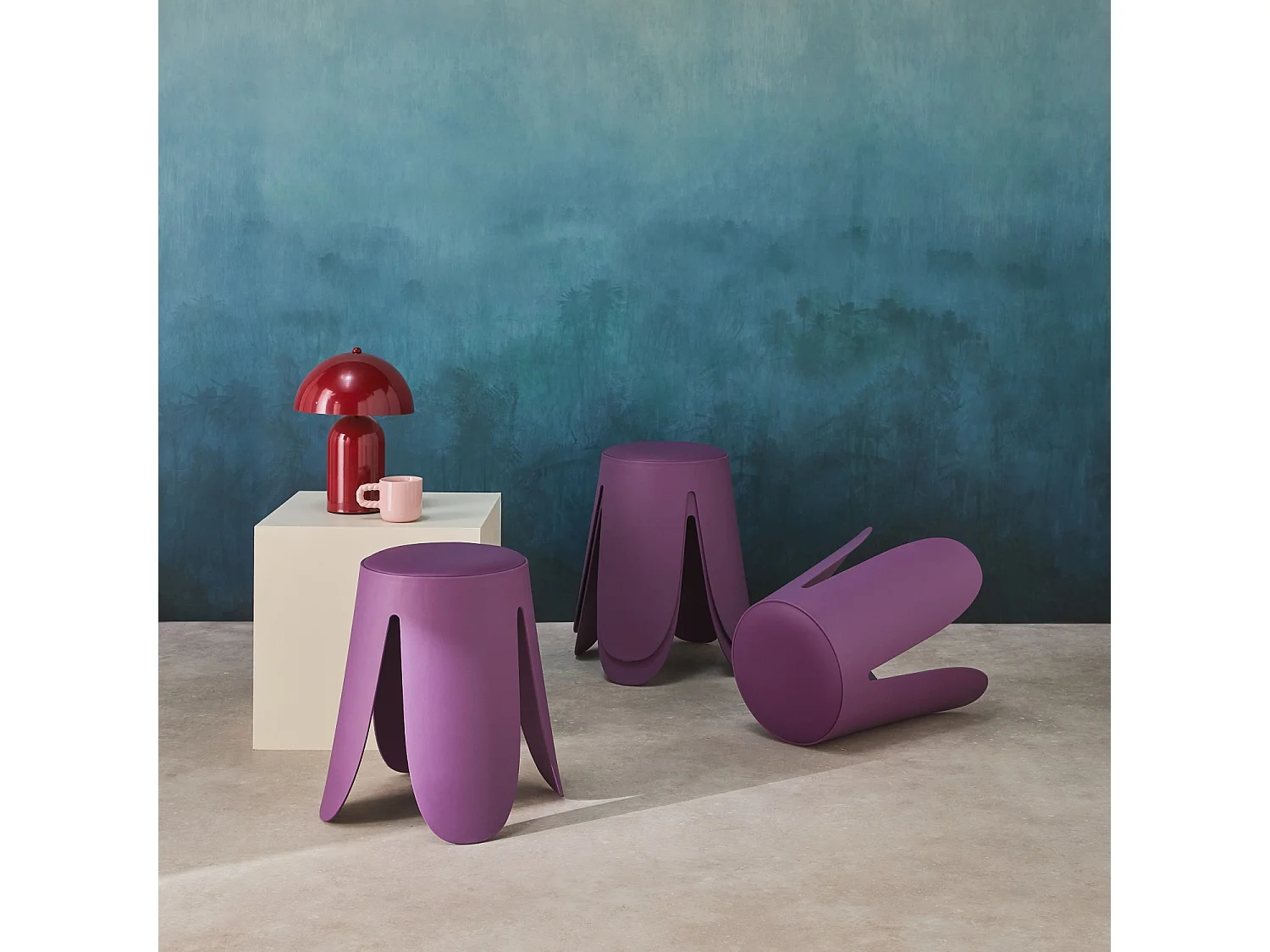 Set 4 sgabelli impilabili in ecopelle, viola