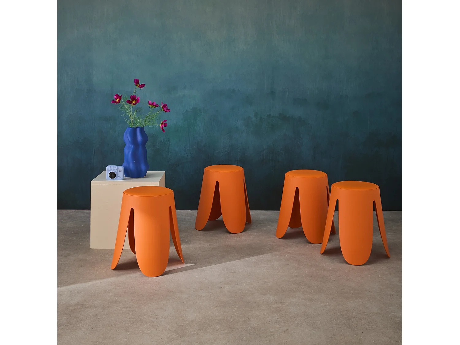 Set 4 sgabelli impilabili in ecopelle, arancione