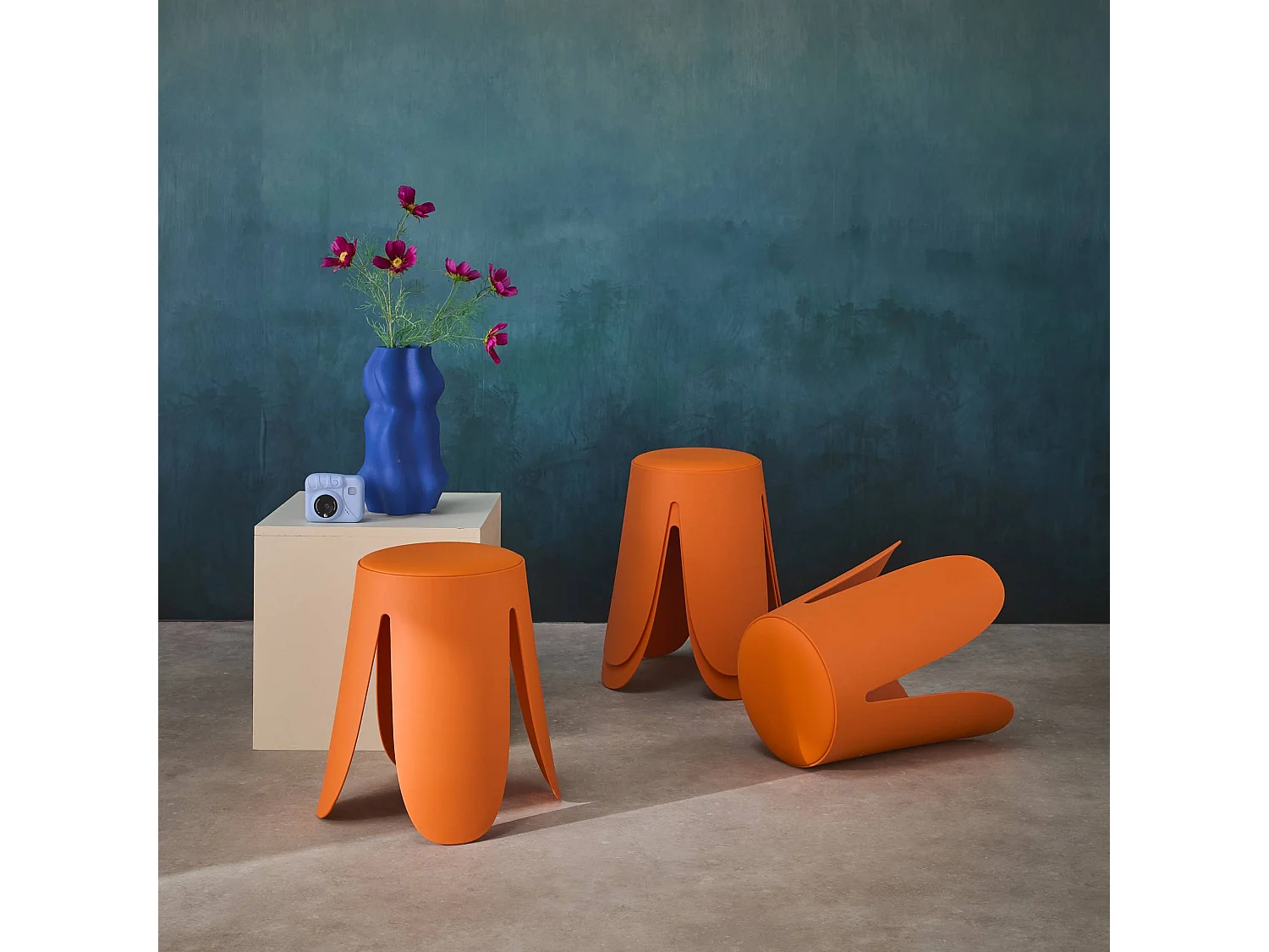 Set 4 sgabelli impilabili in ecopelle, arancione