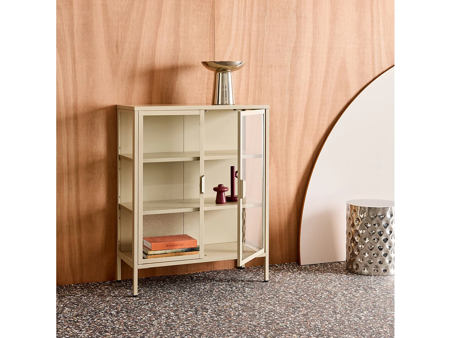 Vitrina de acero y vidrio templado de 2 puertas, 102cm beige