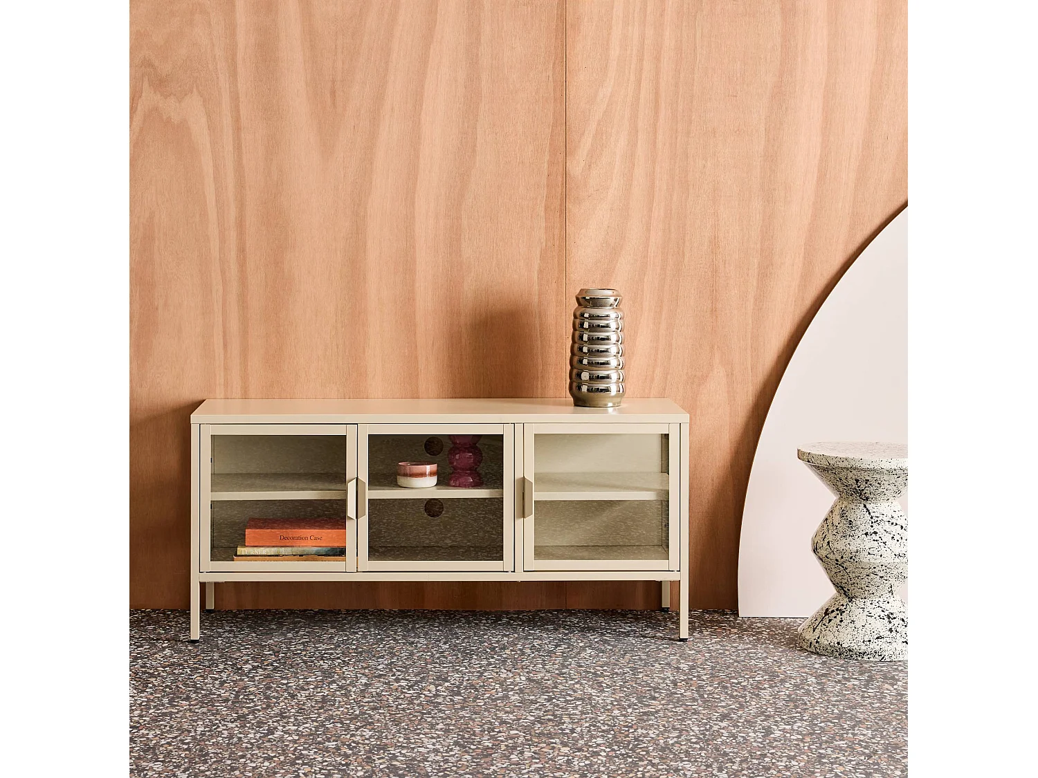 Mobile tv industriale in metallo e vetro temperato 3 ante 120cm, beige