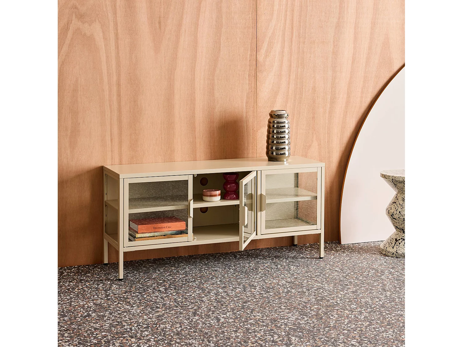 Mobile tv industriale in metallo e vetro temperato 3 ante 120cm, beige