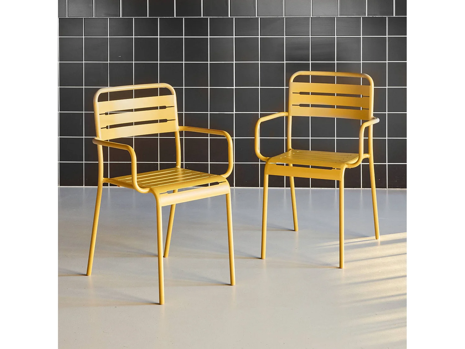 Lot de 2 fauteuils de jardin acier. 2 places. ocre. Amelia. L50.4 X P53 X H79.5cm