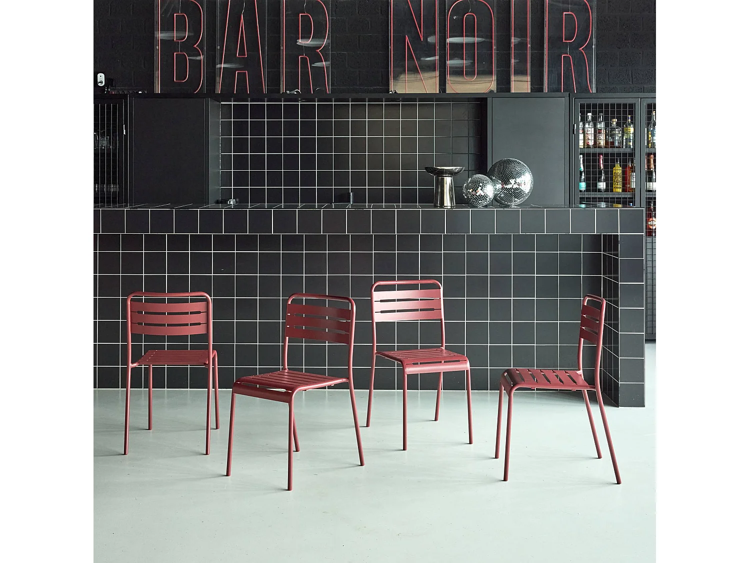 Lot de 4 chaises de jardin acier. 4 places. terre de sienne. Amelia. L44 x P52 x H79cm