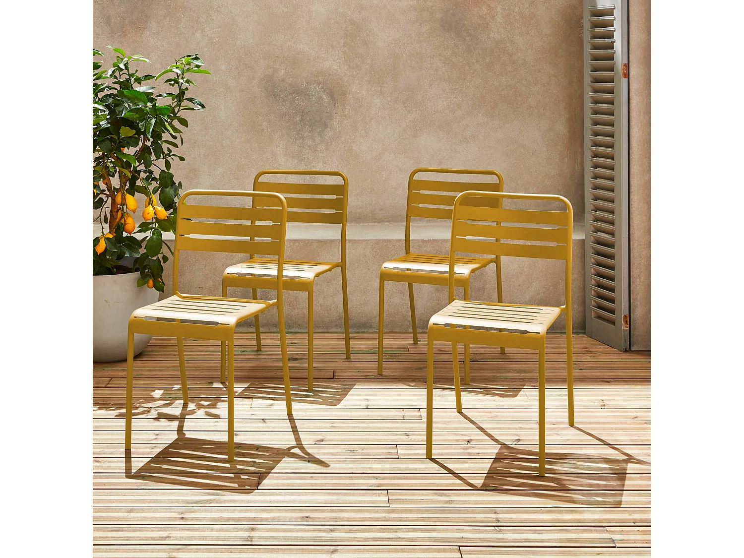 Lot de 4 chaises de jardin acier. 4 places. ocre. Amelia. L44 x P52 x H79cm