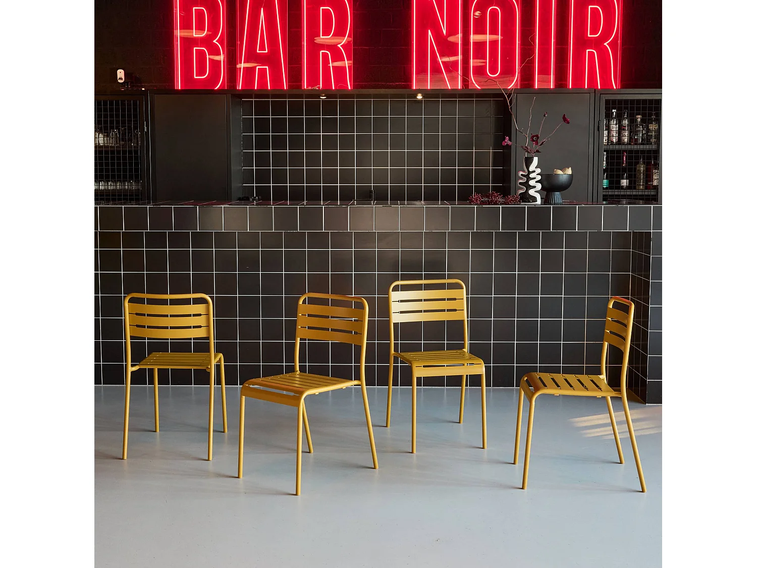 Lot de 4 chaises de jardin acier. 4 places. ocre. Amelia. L44 x P52 x H79cm