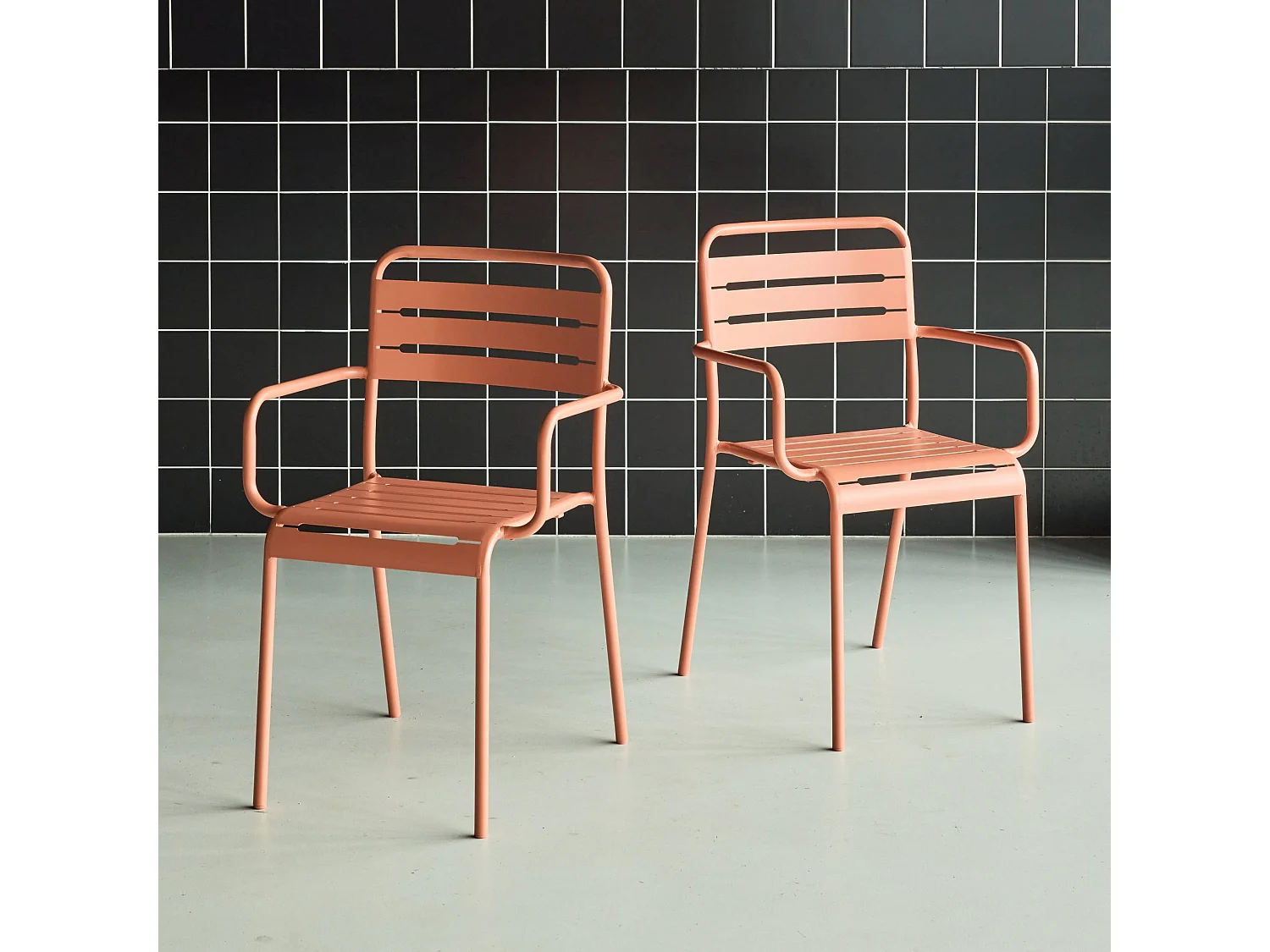 Lot de 2 fauteuils de jardin acier. 2 places. tomette. Amelia. L50.4 X P53 X H79.5cm