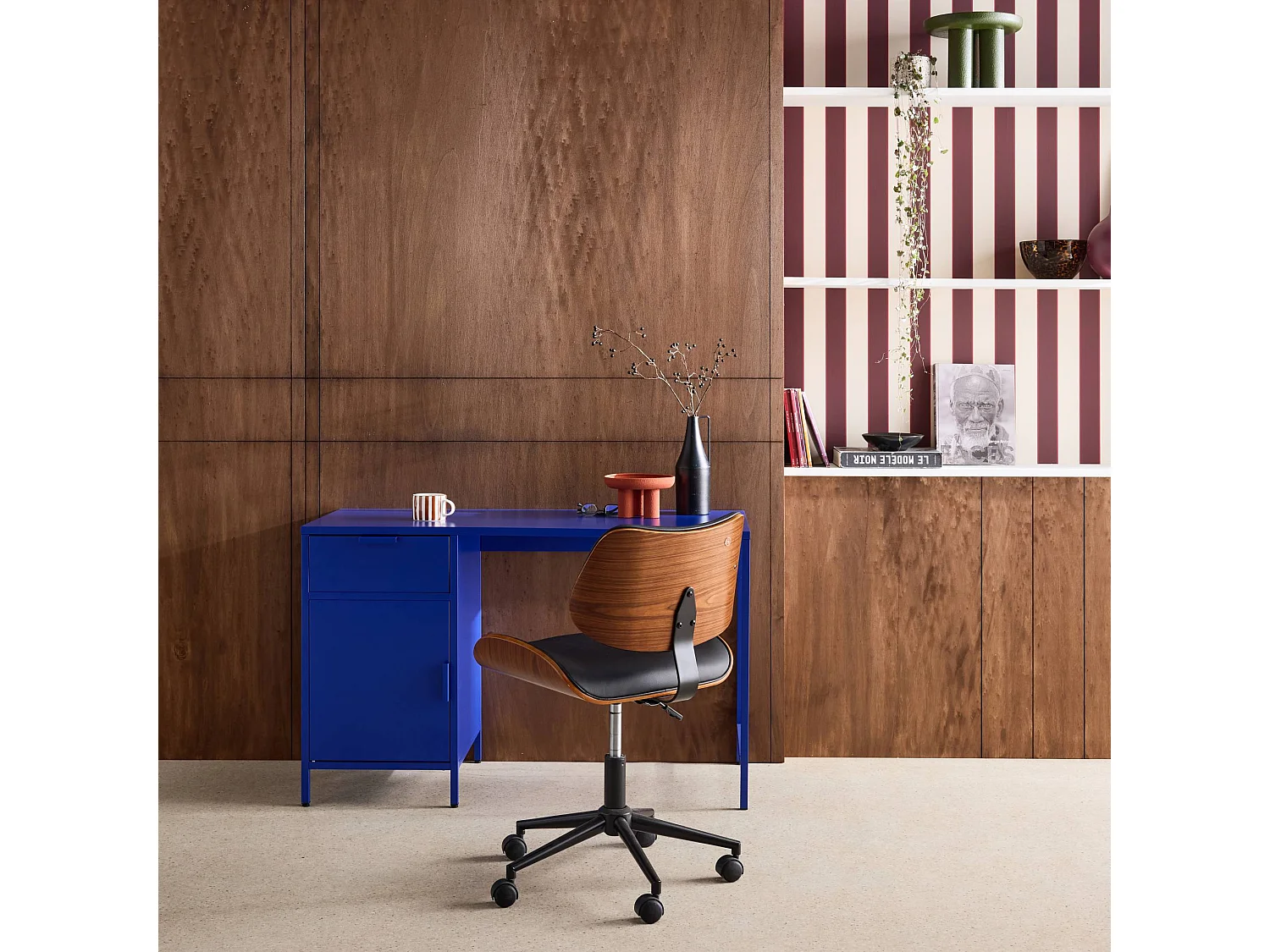 Bureau enfant acier laminé 1 tiroir. bleu roi.  L 120 x P 50 x H 75 cm
