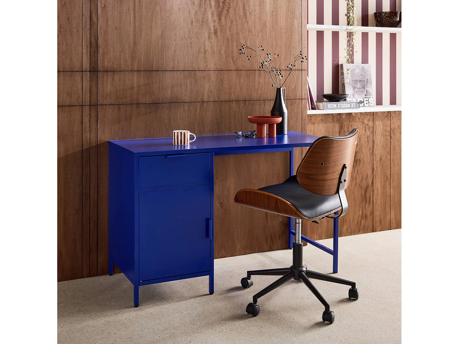 Bureau enfant acier laminé 1 tiroir. bleu roi.  L 120 x P 50 x H 75 cm