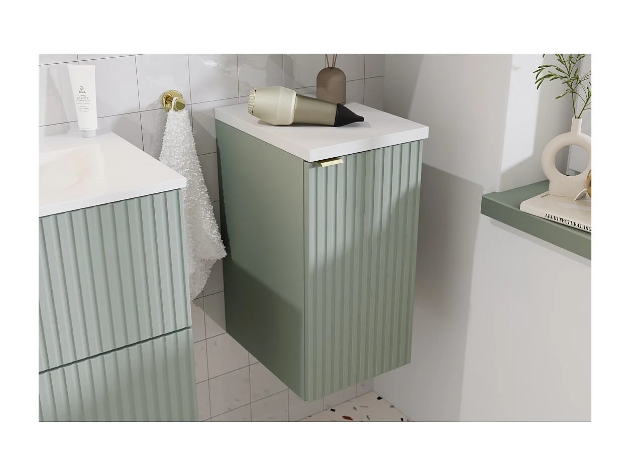 Meuble de rangement salle de bain ELVINA – 1 porte – H57 cm – Vert sauge pastel – Suspendu