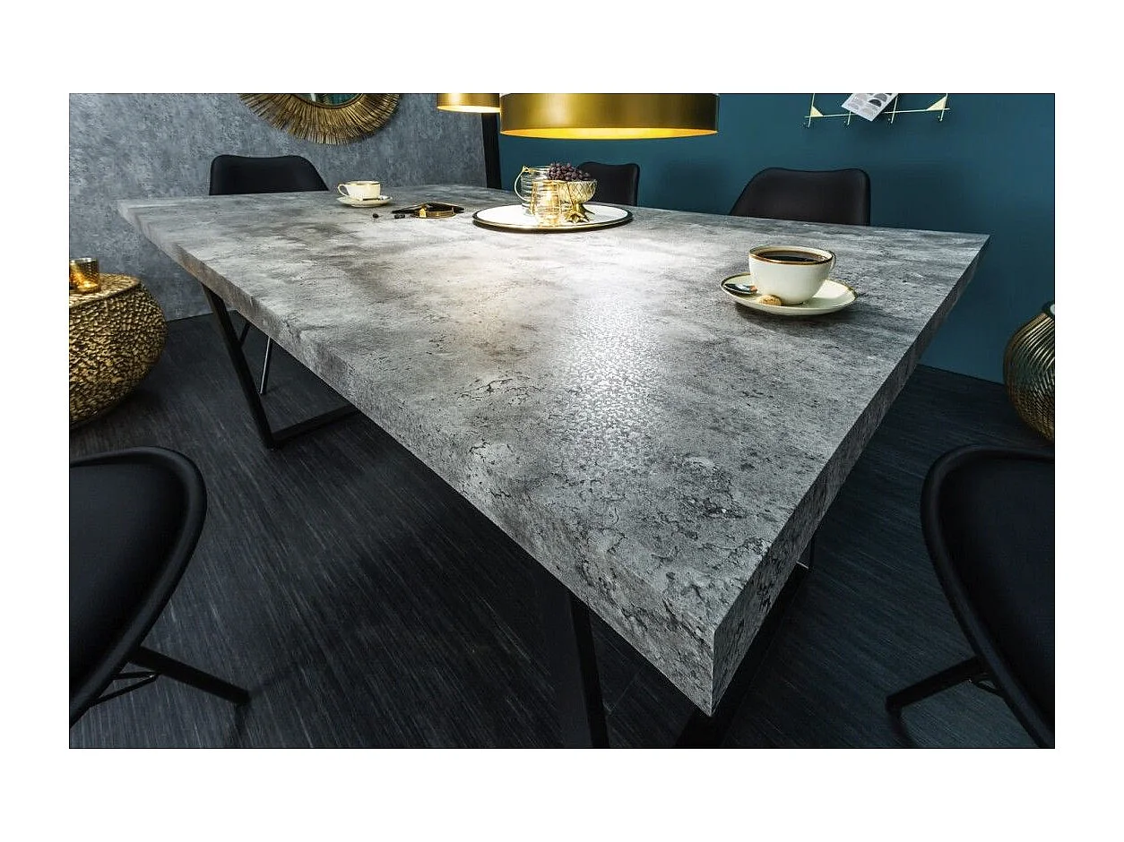 Table de salle à manger MERAX 160 cm – Plateau effet béton gris et structure en métal noir
