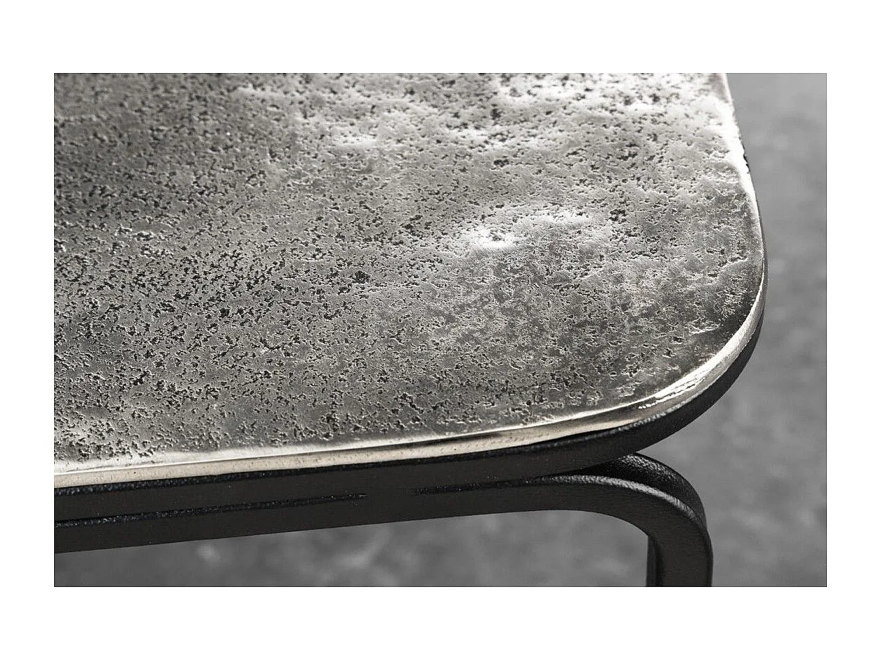 Lot de 2 Beistelltische METRIX quadratisch in Gold und Silber – Stapelbare Designer-Couchtische aus Metall