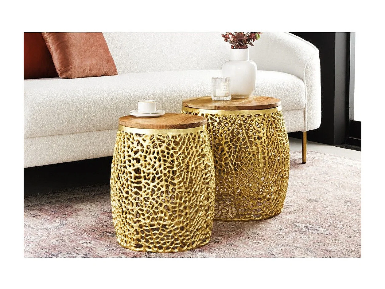 Lot de 2 tables basses METRIX dorées avec petit motif arrondi – Tables basses design en aluminium et bois d'acacia